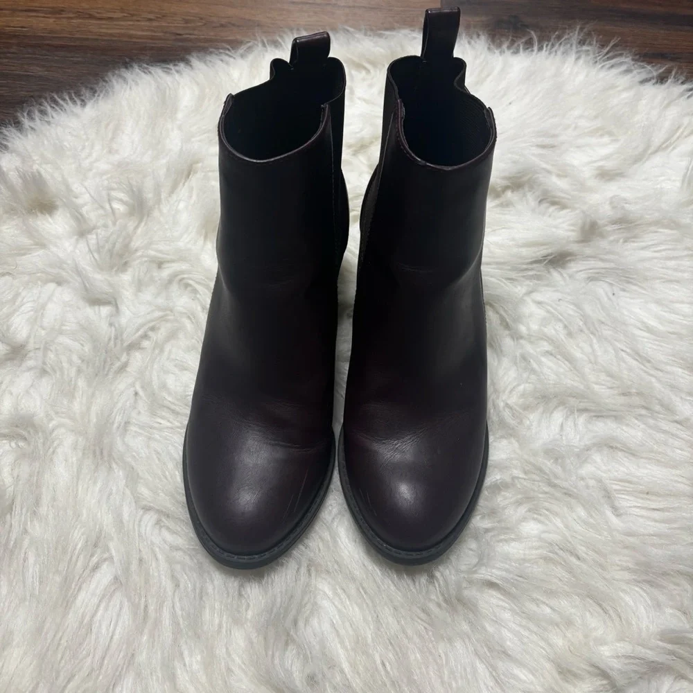 American Eagle Maroon Buckle Stacked Heel Booties size Women’s 8